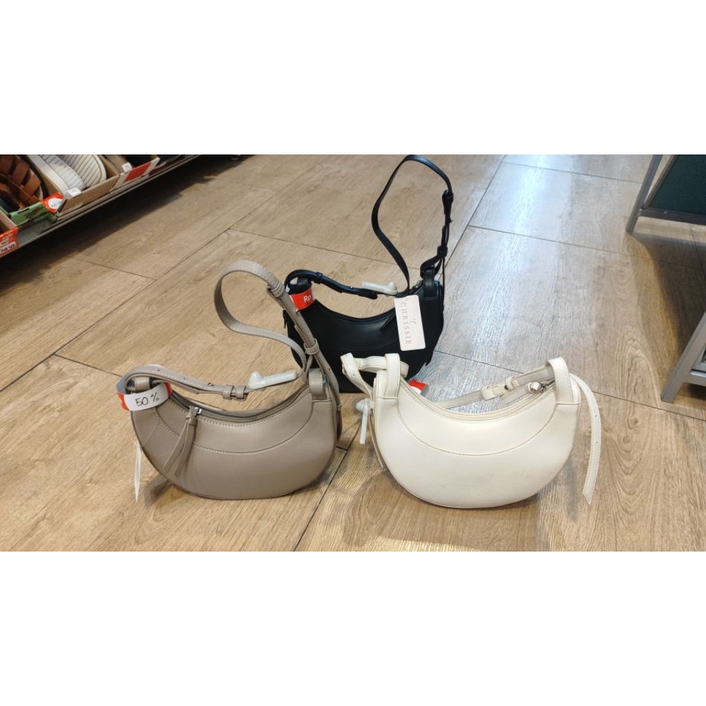 PROMO Sling bag chrissie black,ivory by payless