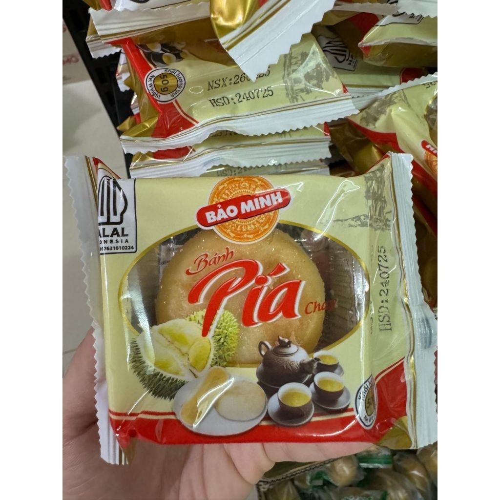 

HALAL Pia Durian Vietnam Banh Pia Chay Bao Minh Original BPOM RI 50gr /Banh Pia Chay Durian Cake