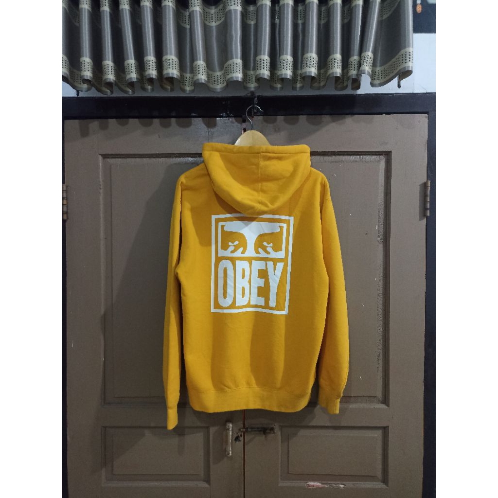 HOODIE OBEY