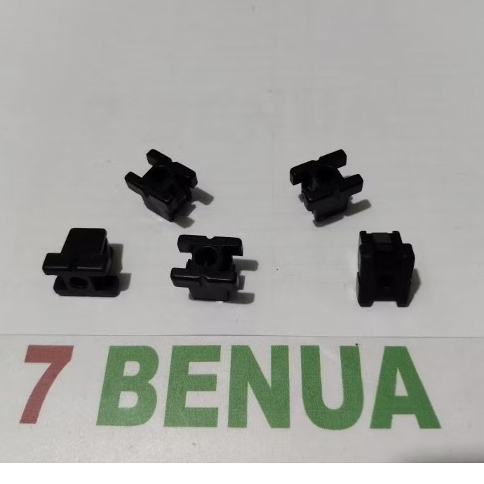 KANCING KLIP GROMMET PENAHAN GRILL ATAS DAIHATSU TAFT GT FEROZA ROCKY HILINE INDEPENDENT ORIGINAL