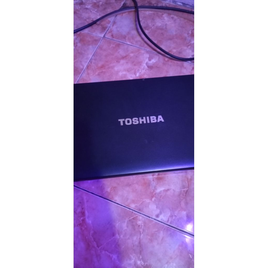 Laptop toshiba c800 kondisi mati total