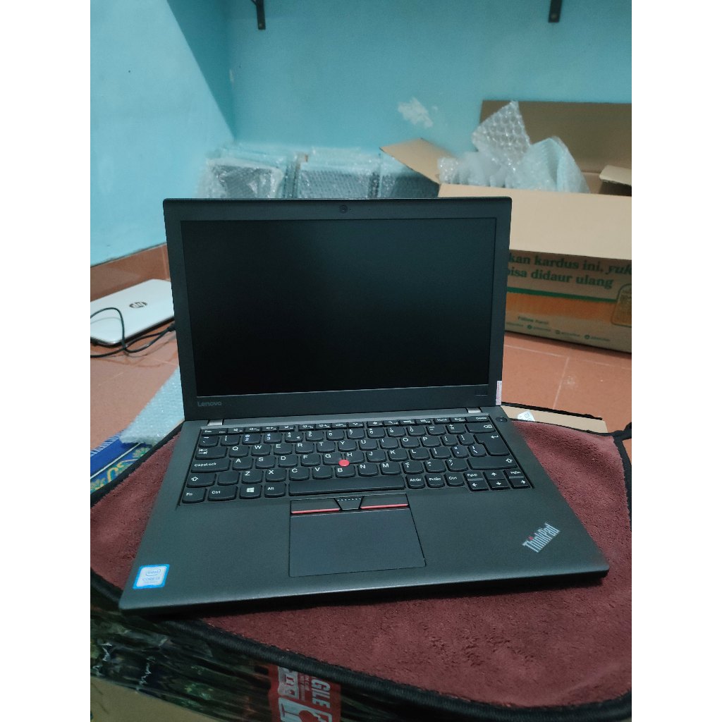 Laptop Second / Bekas Lenovo Thinkpad X270 i3 gen 7 - SSD 256GB Double Baterai