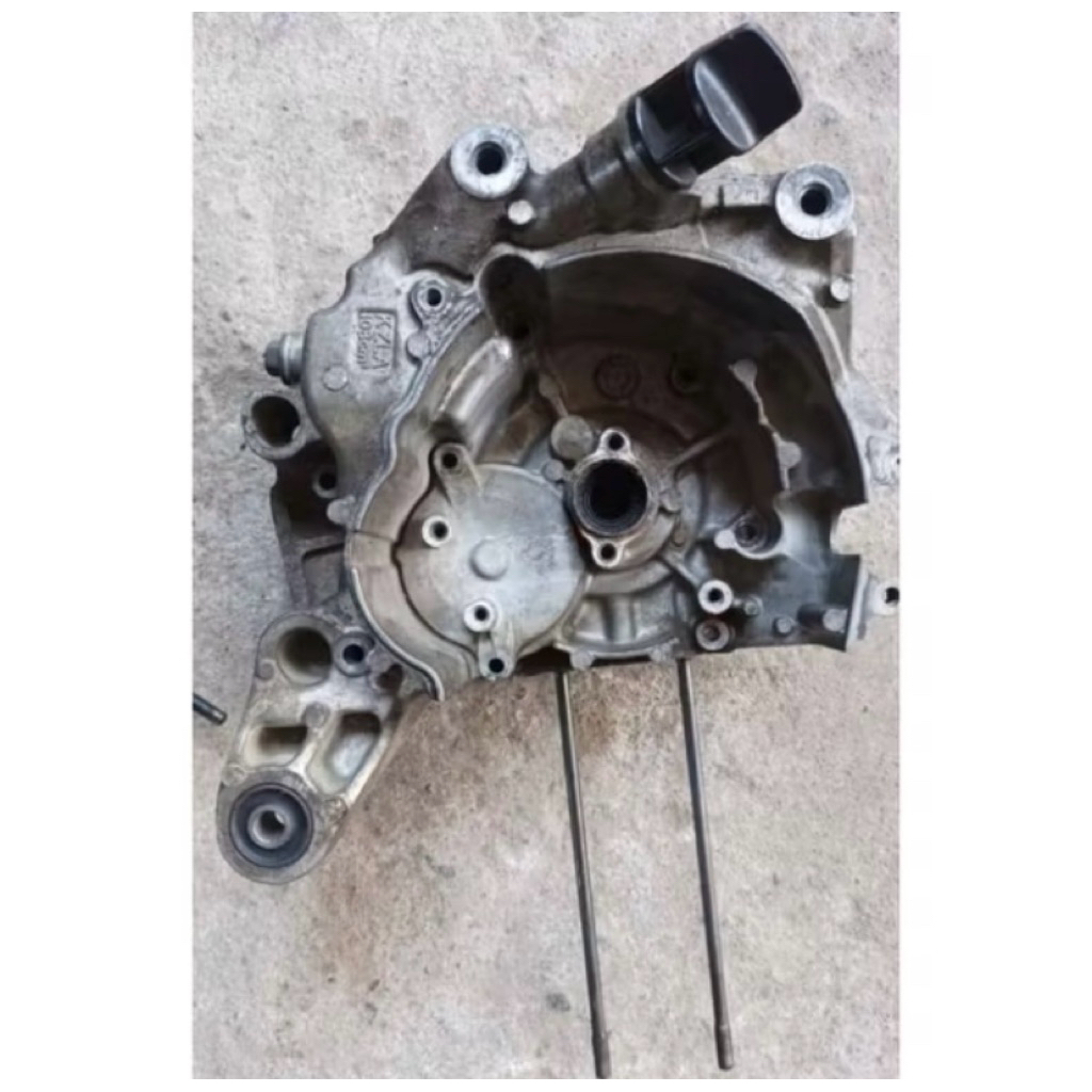 Blok oli crankcase kanan beat fi starter kasar kode KZL orisinil copotan