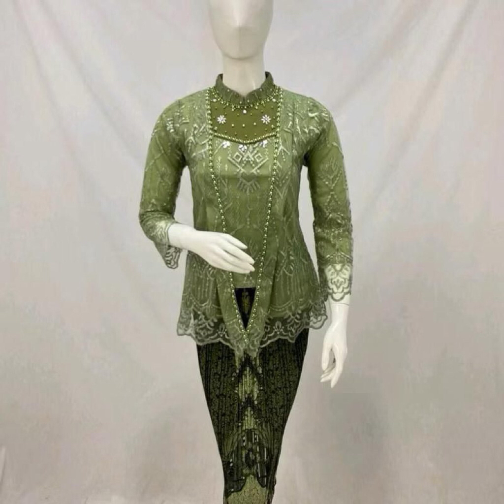 kebaya kutu baru pendek / kebaya wisuda / kebaya kondangan / kebaya lamaran / kebaya terbaru / kebay