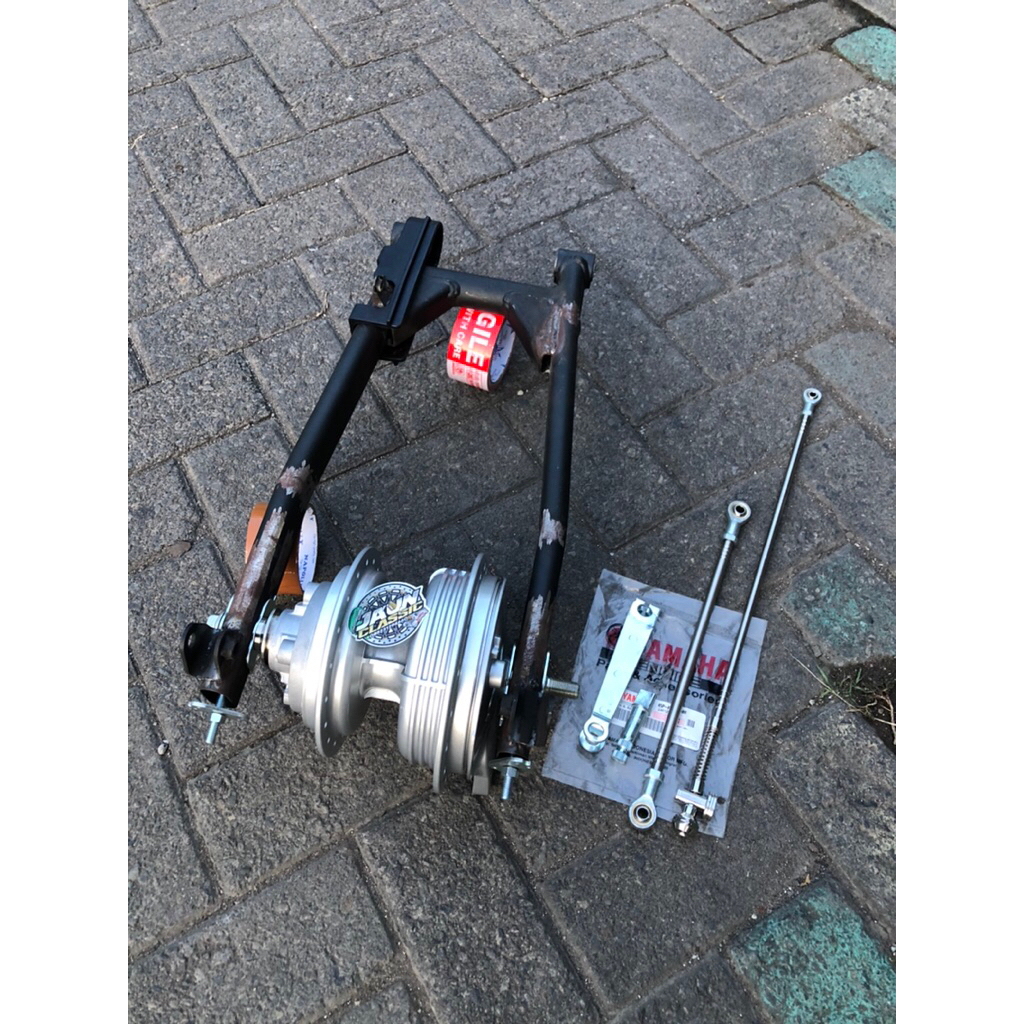 Tromol Belakang ts day ts honcho duster set arm w175 original baru pnp cb gl100 glmax / tromol ts ho