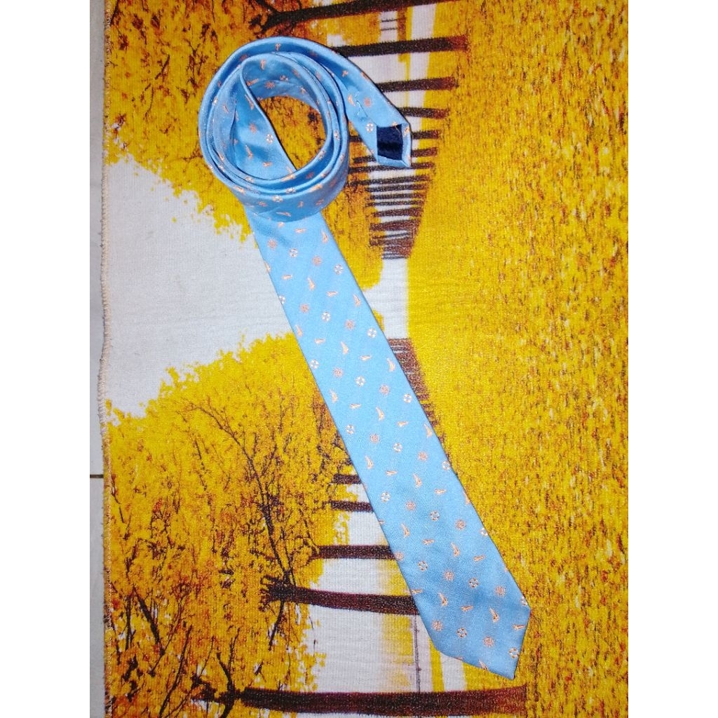 Dasi GUY LAROCHE PARIS cakep mulus no minus