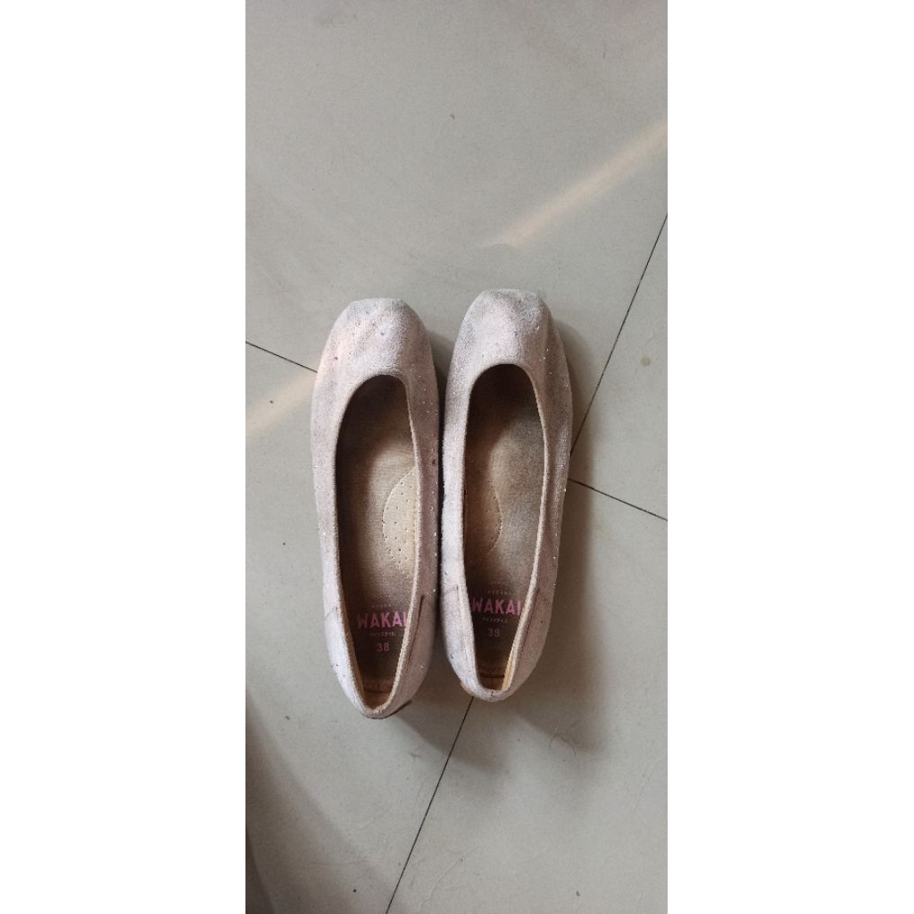 sepatu suede cantik merk Wakai dijamin asli