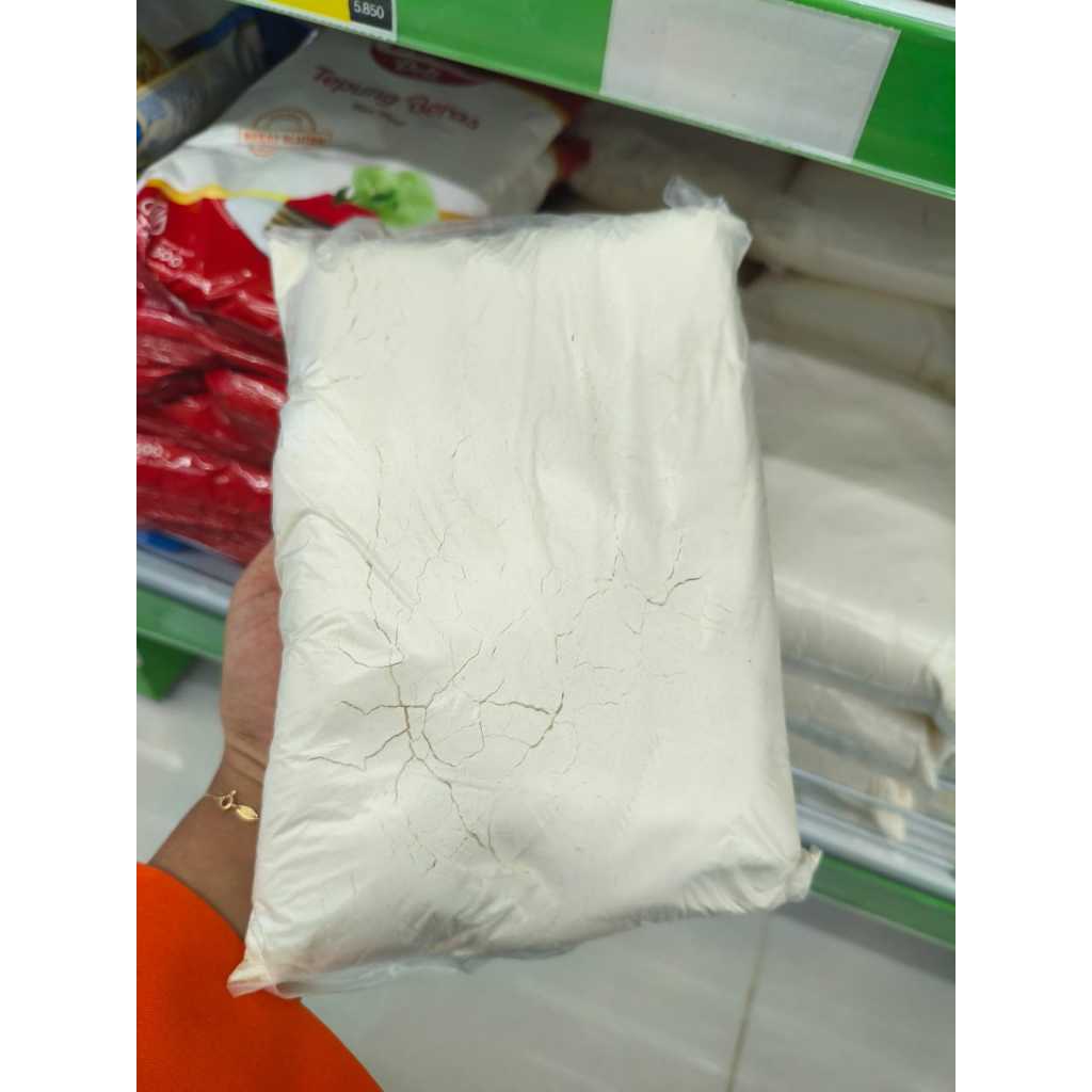 

Tepung Terigu merek payung /lencana 1 kg