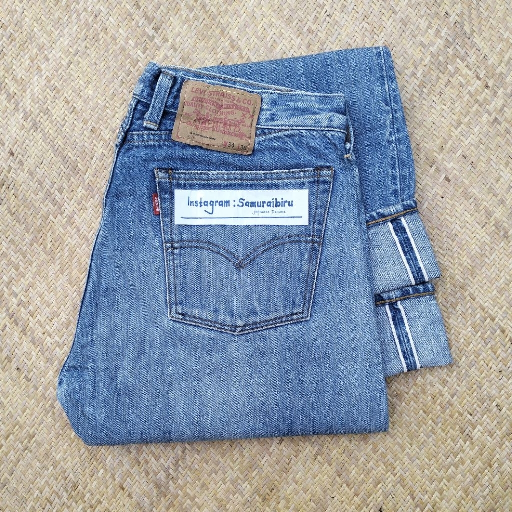 Levis selvedge 501  button 524 selvedge USA/Levis Usa selvedge button 524/Levis 501 /Levis button 52