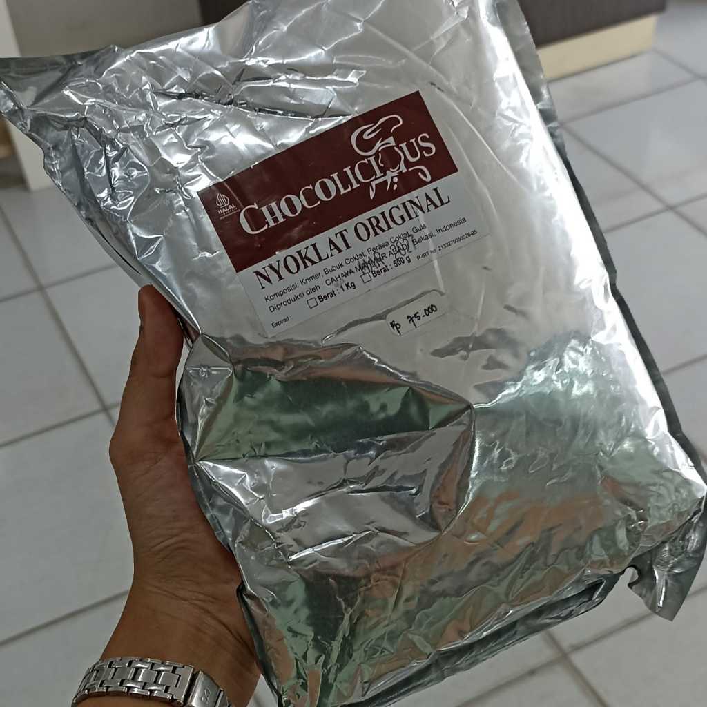

BUBUK MINUMAN COKLAT CHOCOLICIOUS TERLARIS RASA NYOKLAT ORIGINAL/HALAL/BPOM/KEMASAN 1000 GRAM Bubuk coklat CHOCOLICOUS rasa NYOKLAT ORIGINAL adalah sebuah merk unggulan di bidangnya dengan kualitas terbaik dan rasa yang lezat. Demi para pen