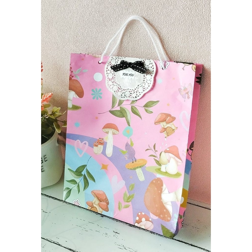 

Bungkus kado instan model paper bag