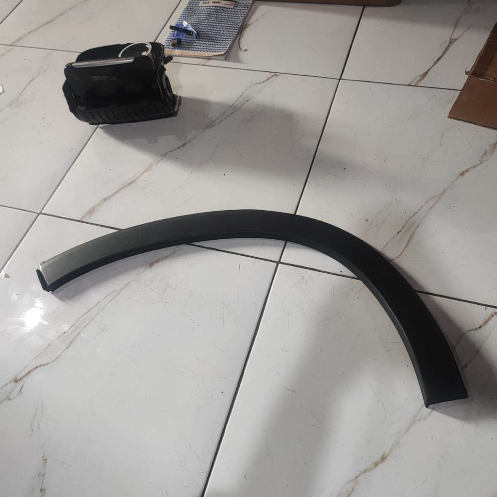 over fender lis fender  suzuki Spresso Espresso belakang