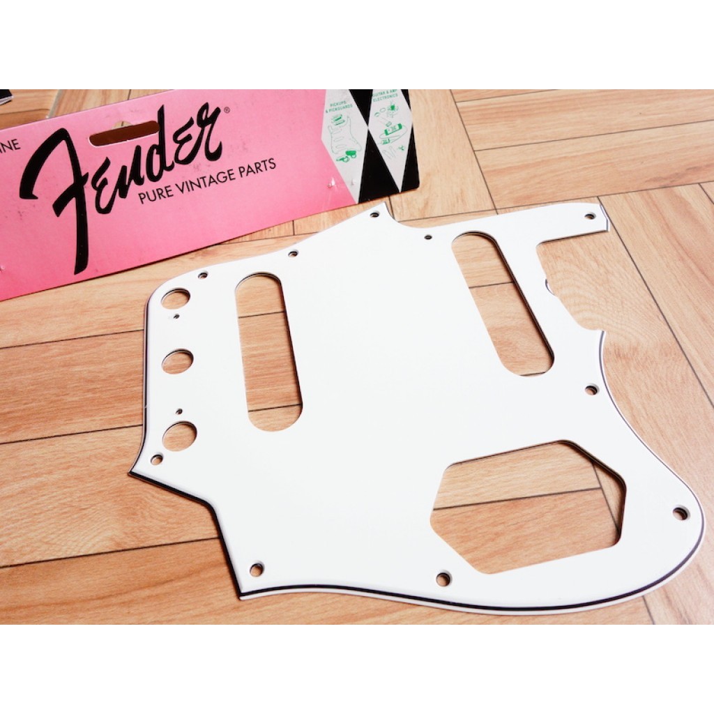 Fender Jaguar '65 Pickguard Eggshell