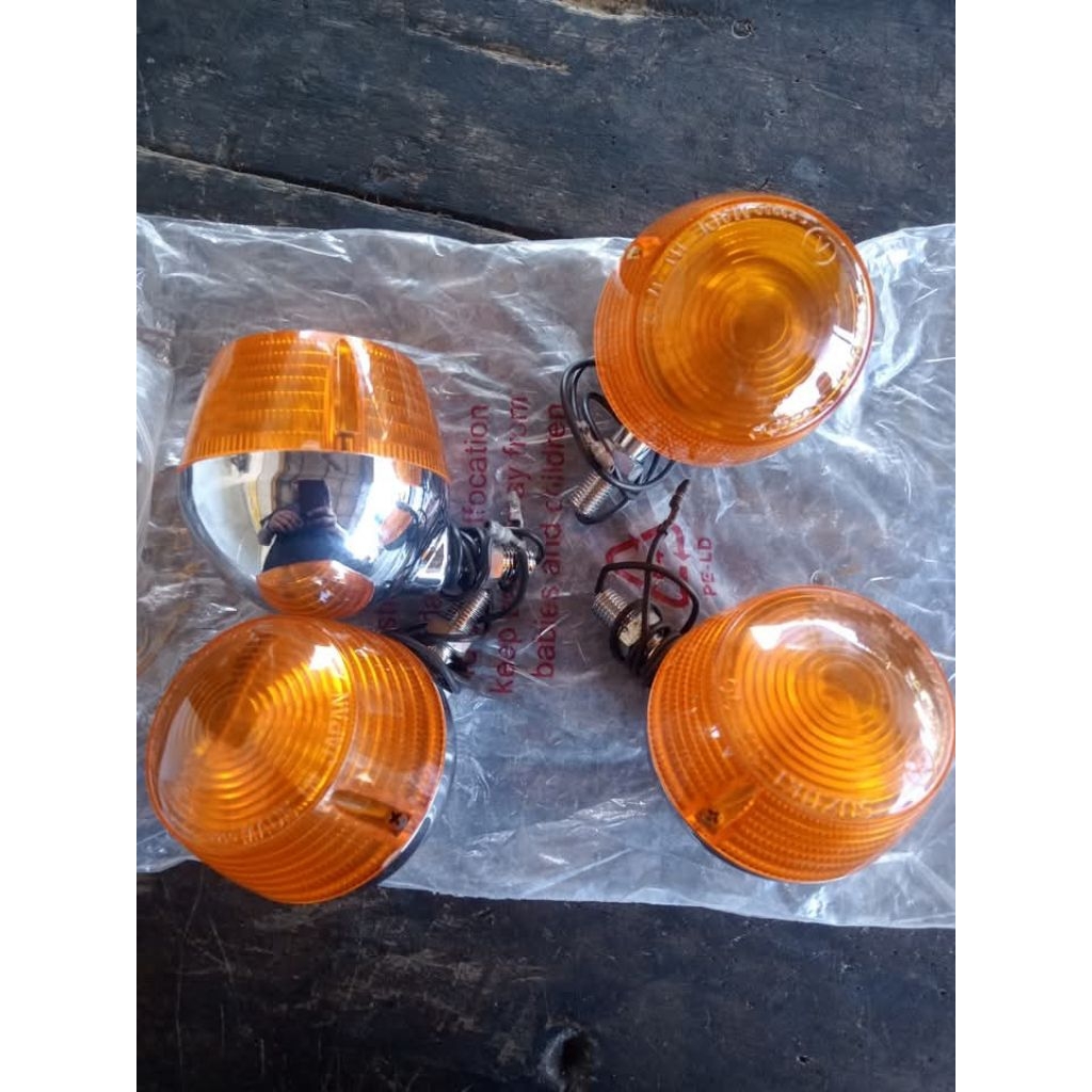 lampu sein a 100,fr original nos japan