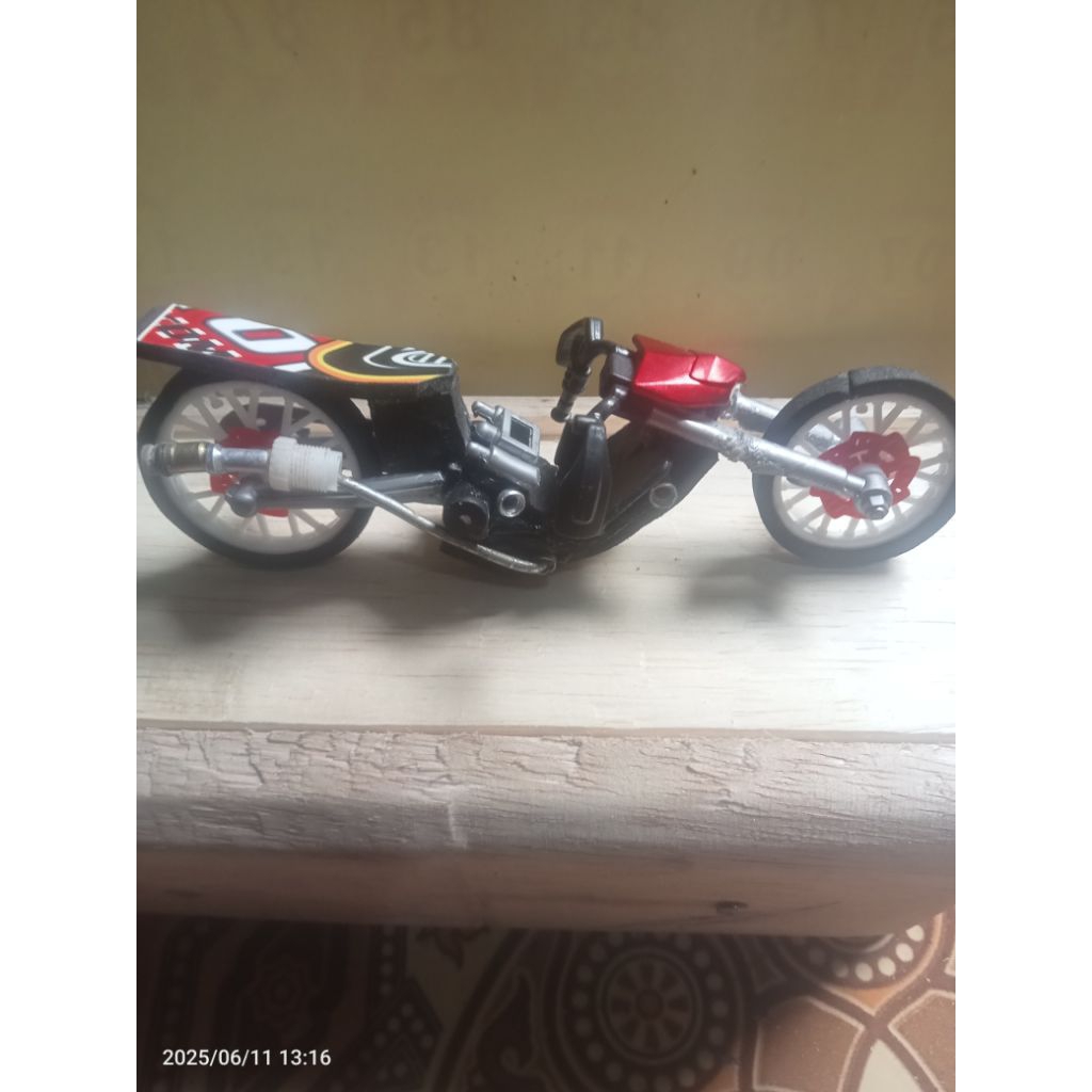 miniatur motor drag racing bike dragon