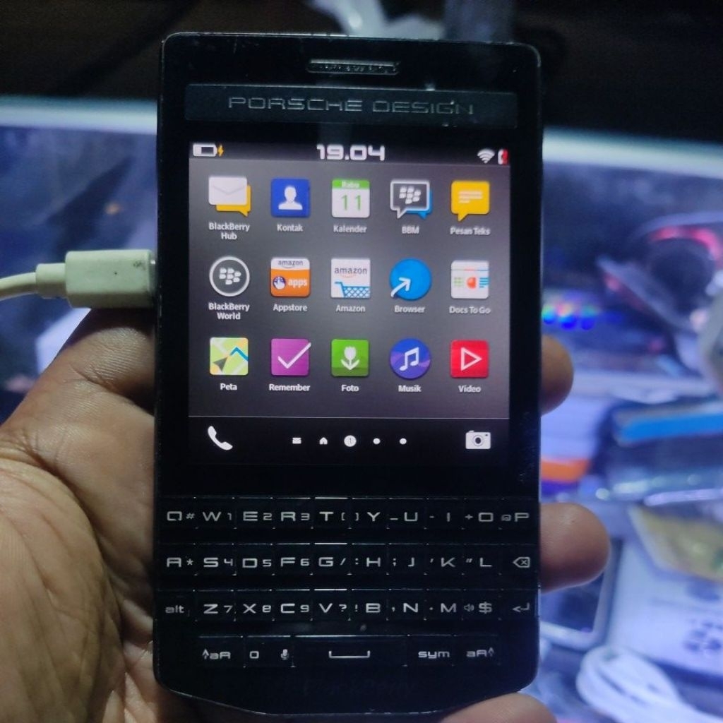 Blackberry Porsche design p9983