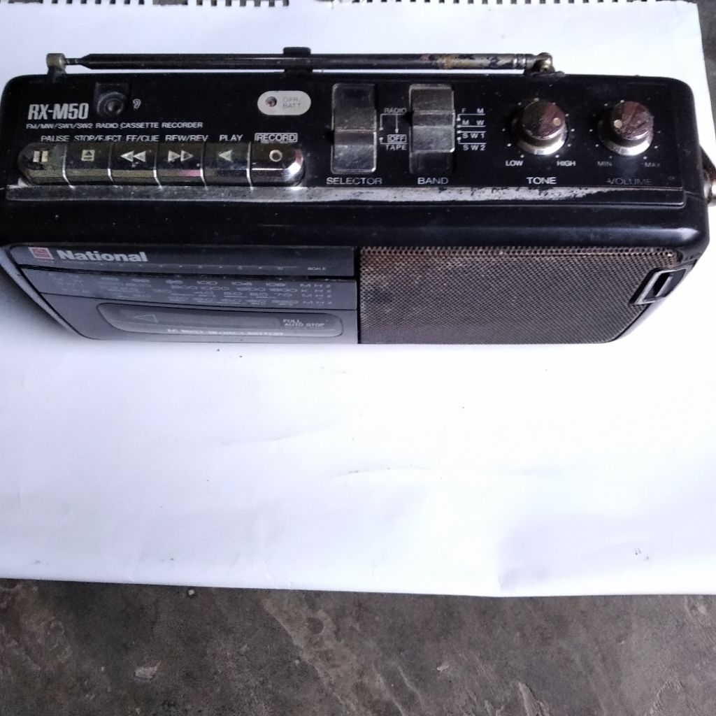 radio kaset national