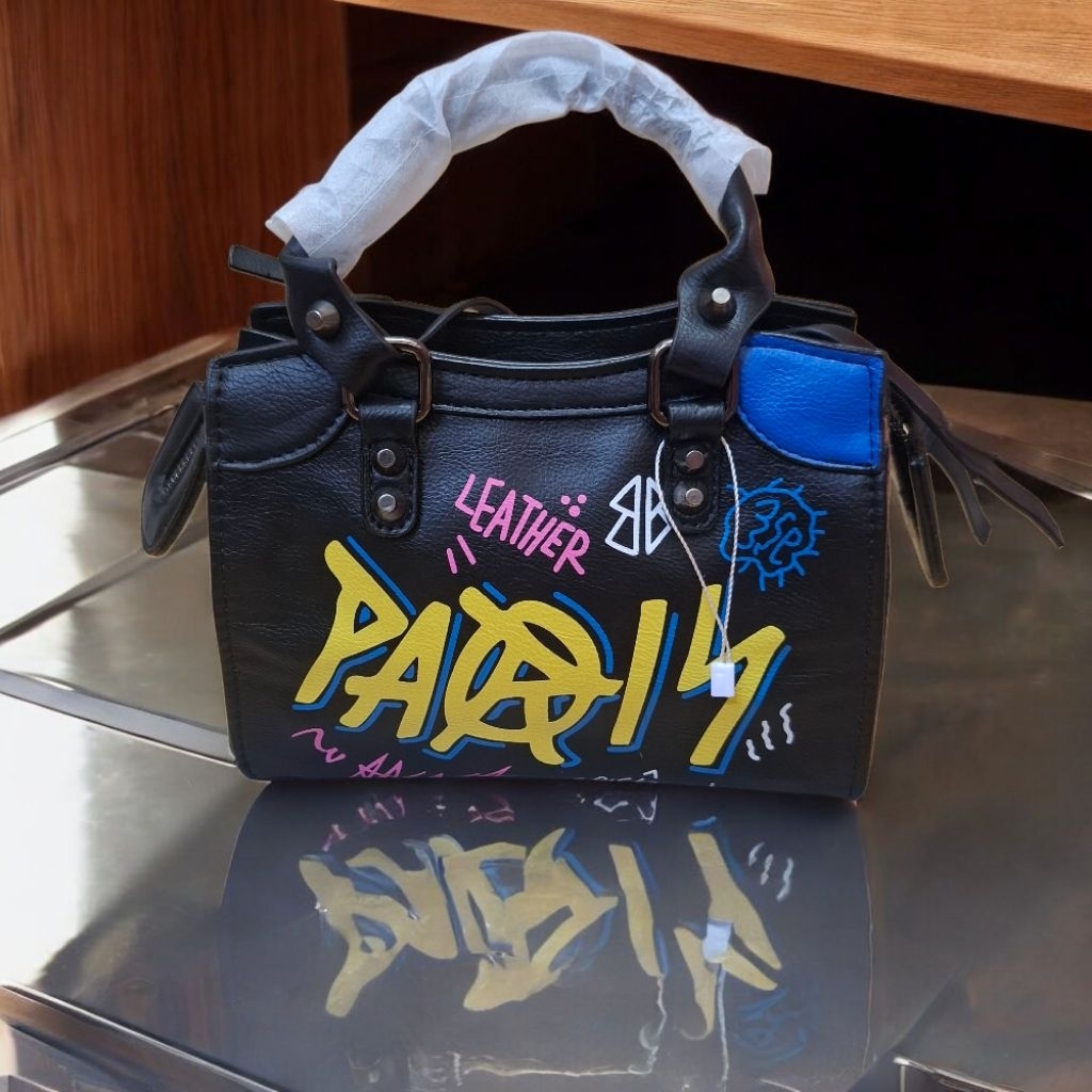 Tas Wanita Brand Balen Grafiti