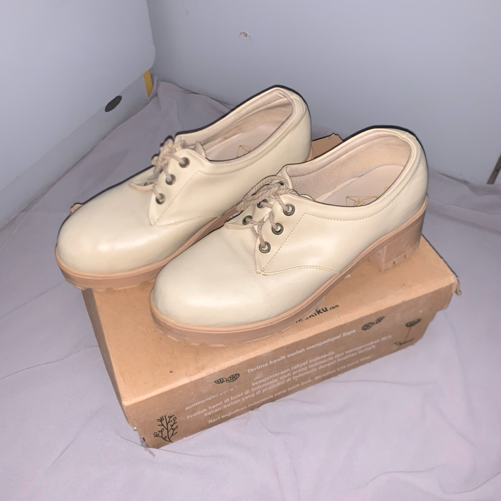 [PRELOVED] SEPATU BOOTS by Khakikakiku