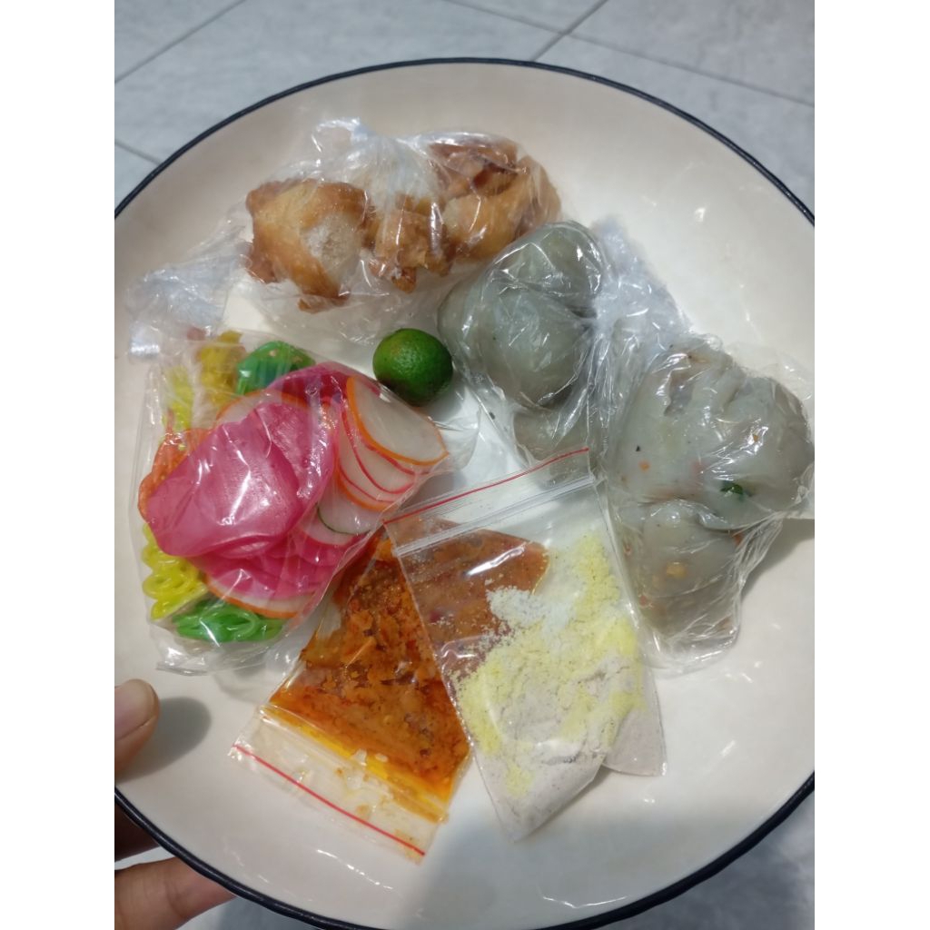 

Seblak instan Cirawit