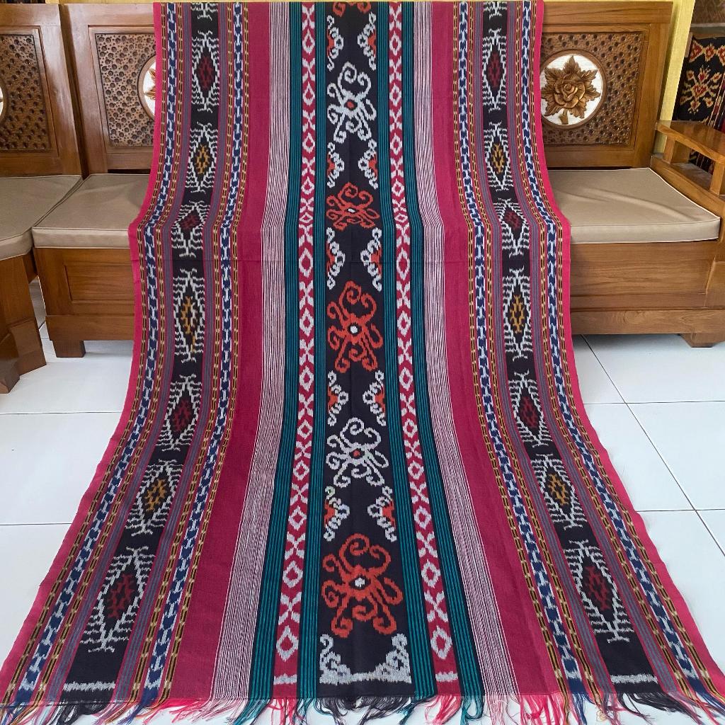 Kain Tenun Motif Dayak Kalimantan