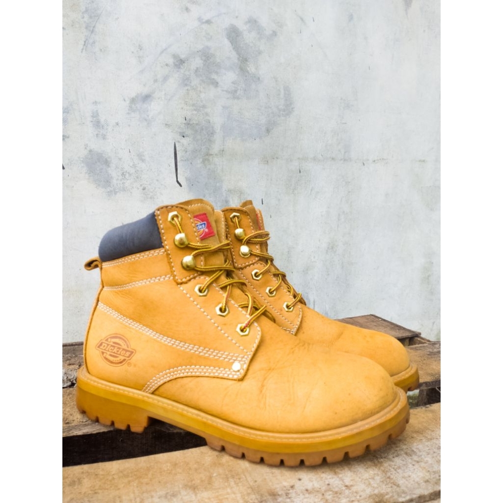 Sepatu Boots Dickies