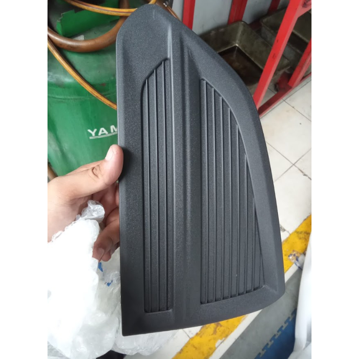 COVER FOG LAMP LH KIRI 23943544 WULING CONFERO