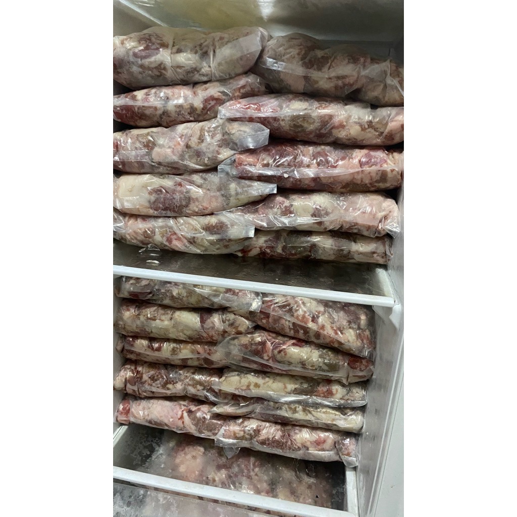 

Trimming Daging Wagyu Yoshinoya
