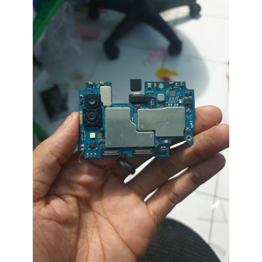 SAMSUNG A20 RAM 3)32 ORIGINAL