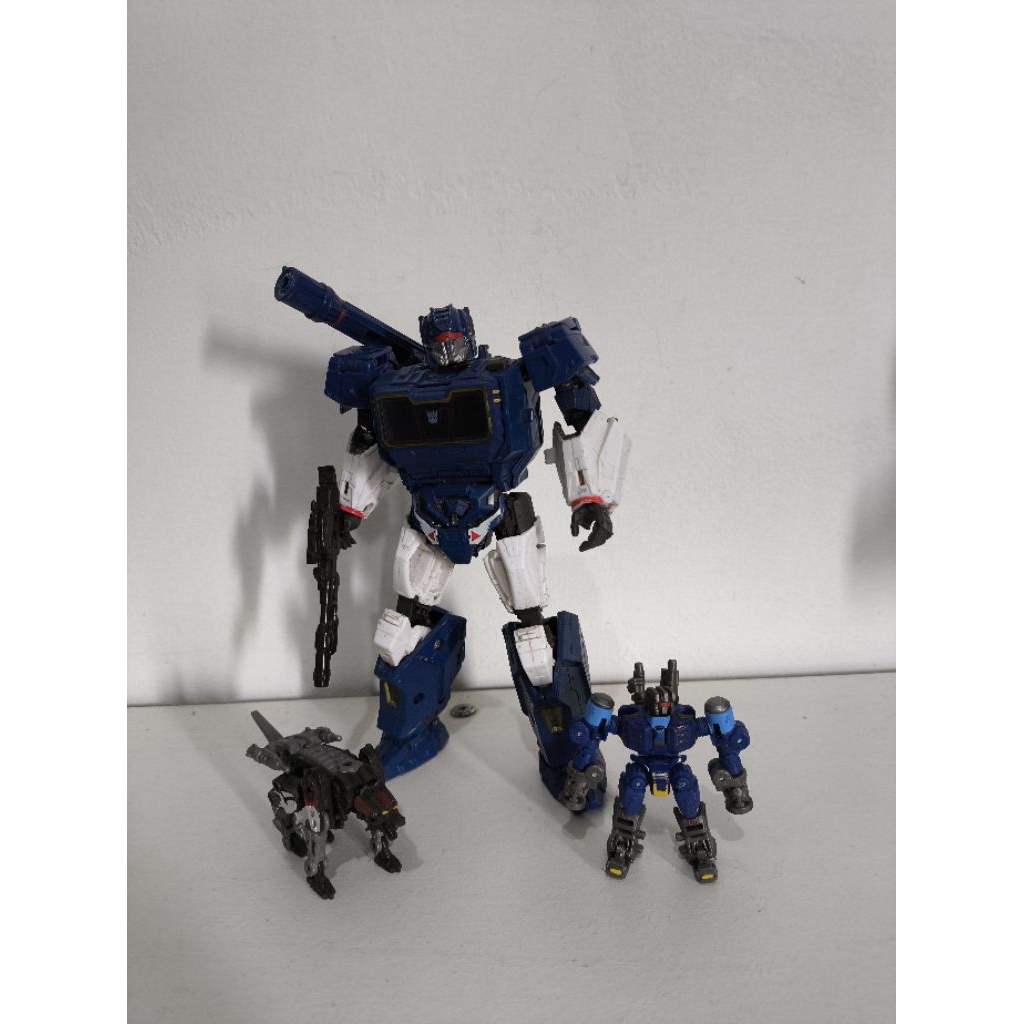 Transformers Studio series Soundwave Ravage Rumble