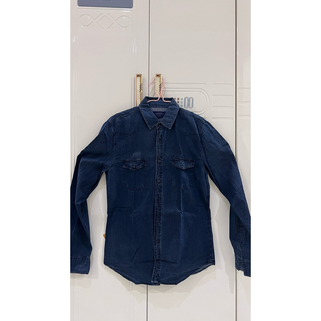 Kemeja pull & bear denim