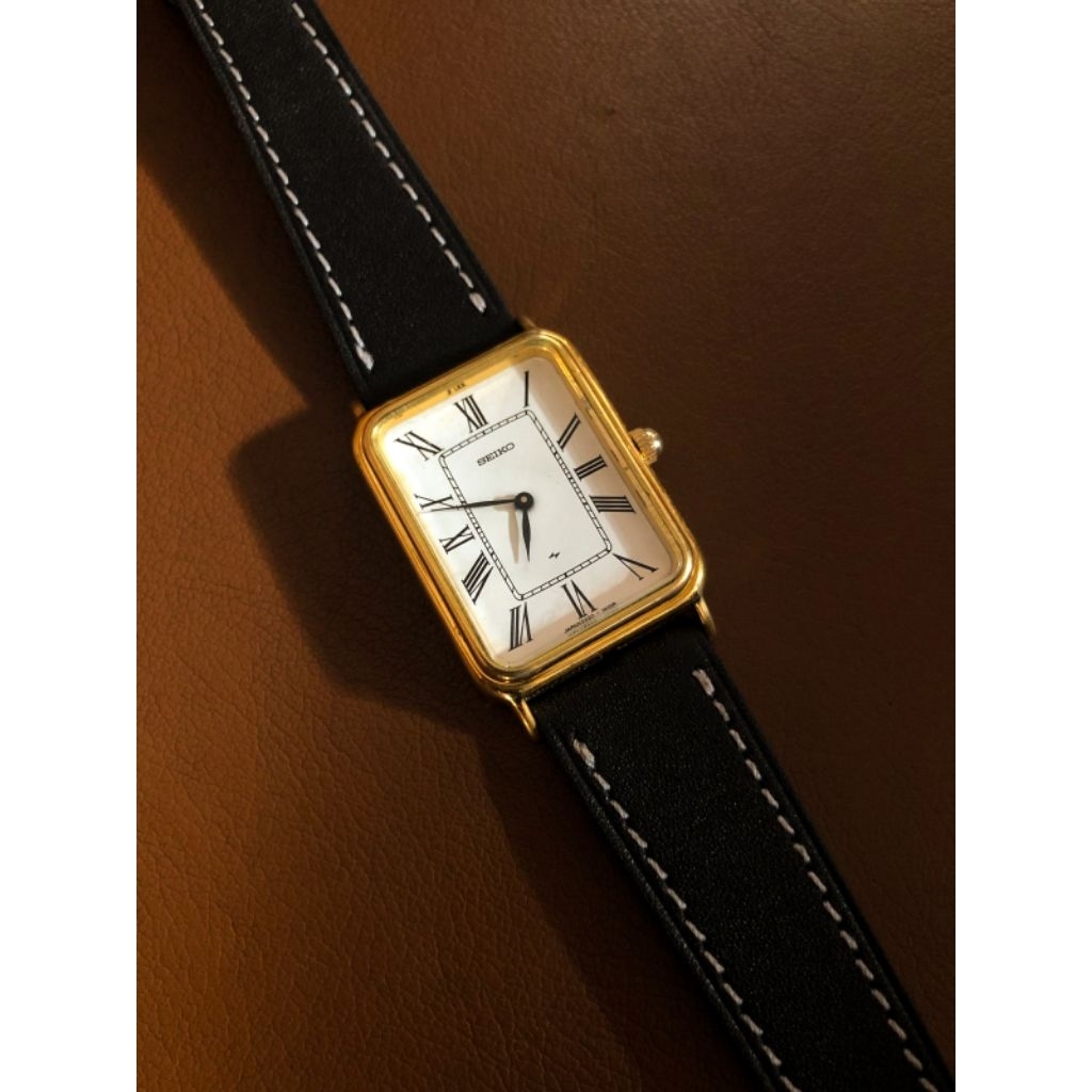 Seiko Chariot Tank Roman Index 1975