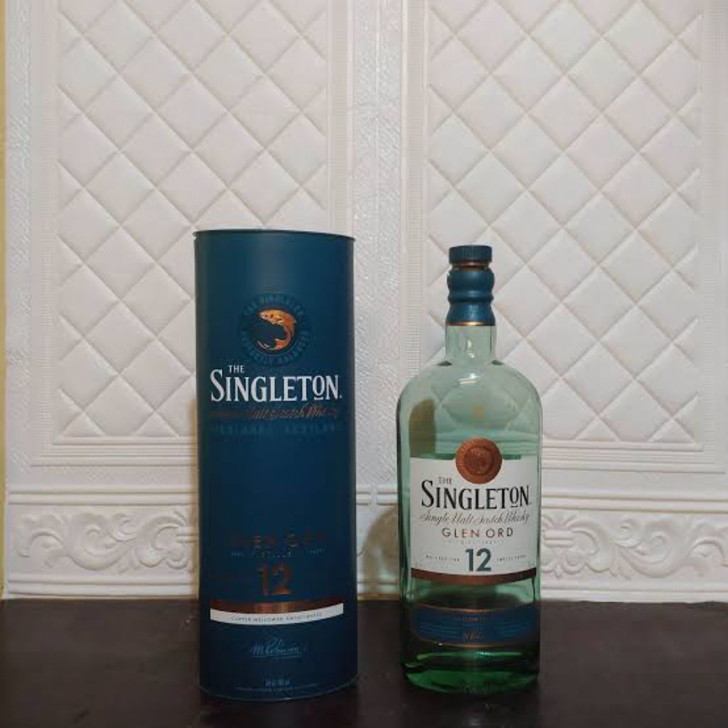 Botol Hiasan Singleton