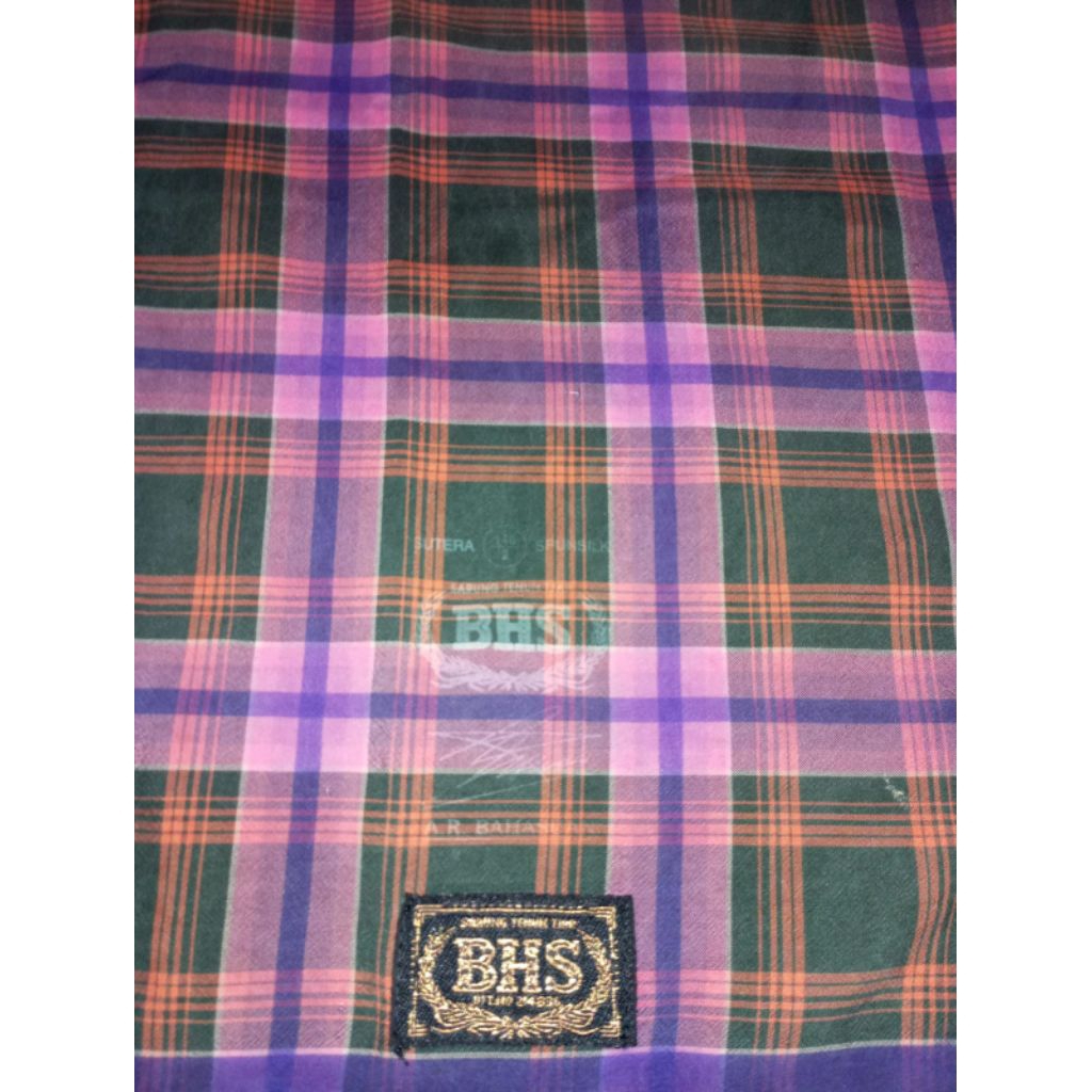 sarung bhs KKR full sutra spunslik gold bekas minus