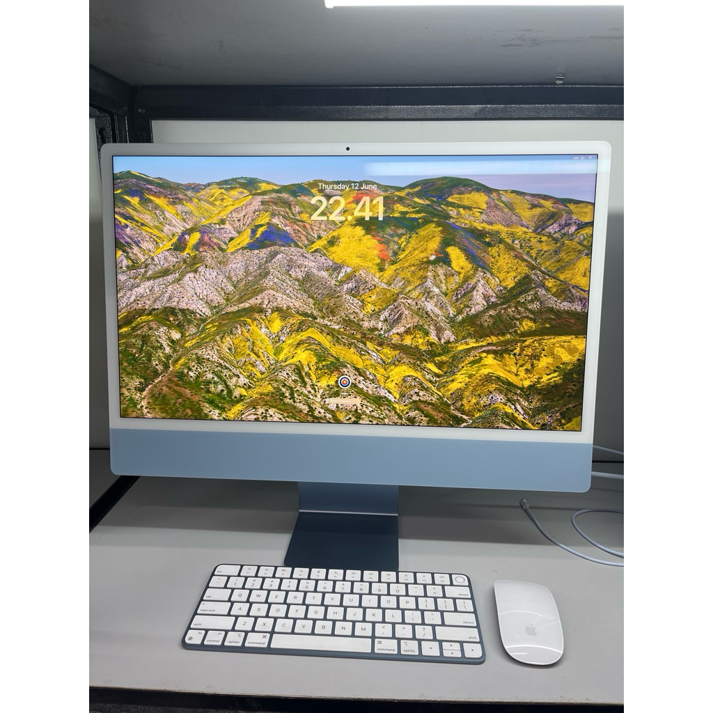 Apple iMac (24 inci, M3, 2023) 8C CPU, 10C GPU, 8GB RAM, 256GB, 4 Port - Apple iMac M3 Chip 2023 24"