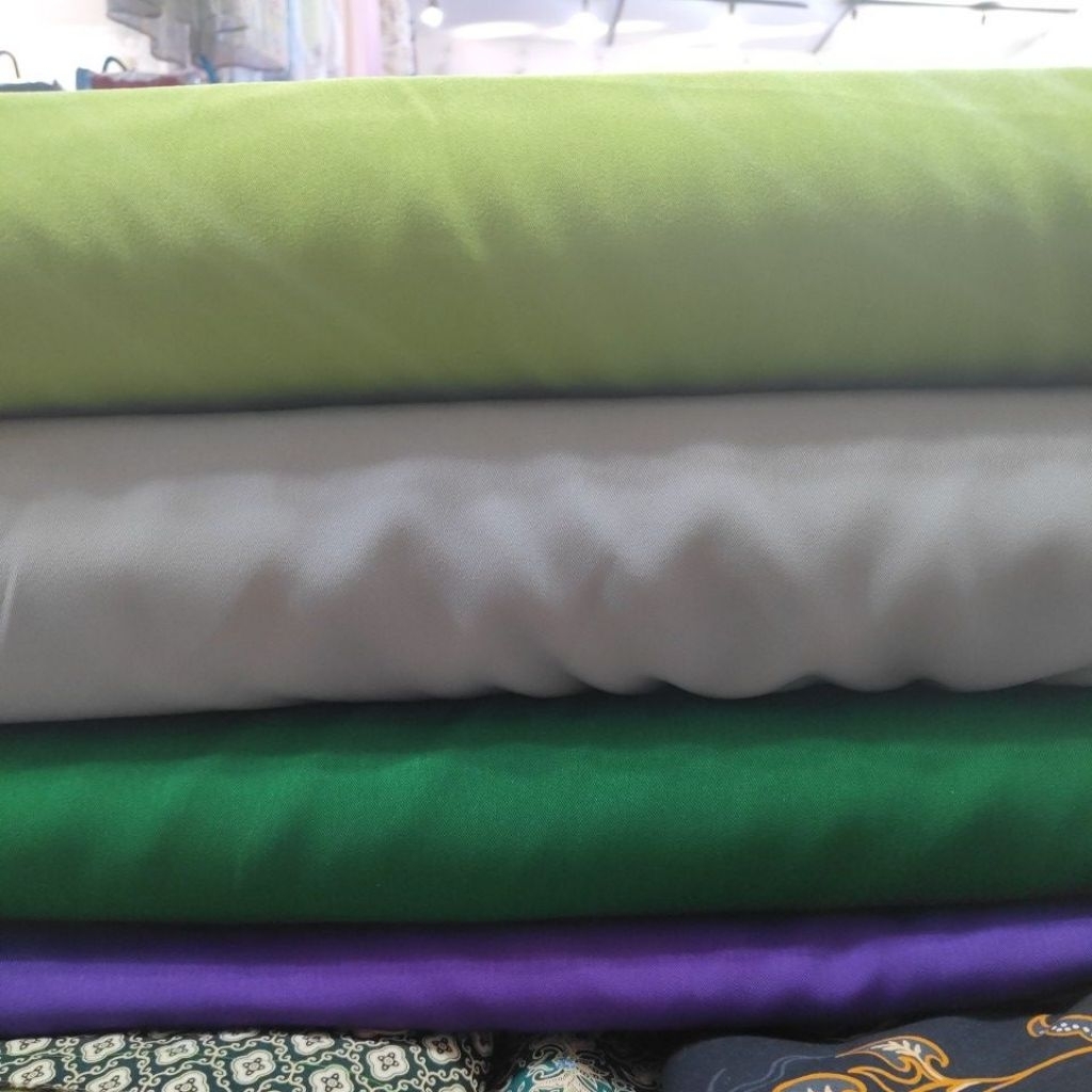 Kain  Tesa lebar kain 115cm  Harga kelipatan 50cm