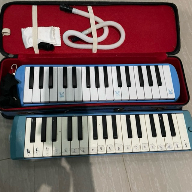PRELOVED PIANIKA YAMAHA & DH MELODICA (DH MELODICA ADA MINUS BACA DESKRIPSI)