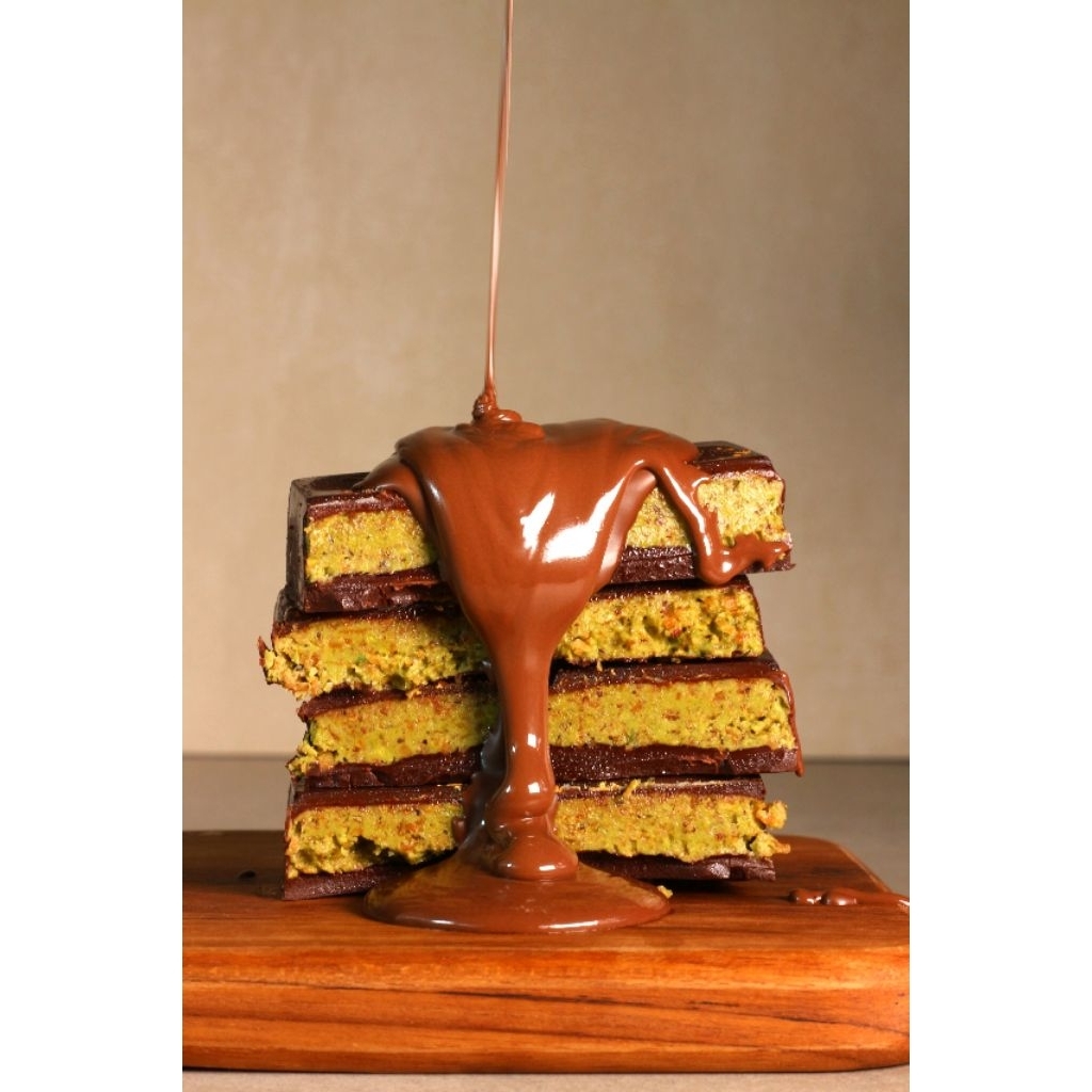 

Cokelat Dubai Pistachio Kunafa by Nyokelat Milk chocolate