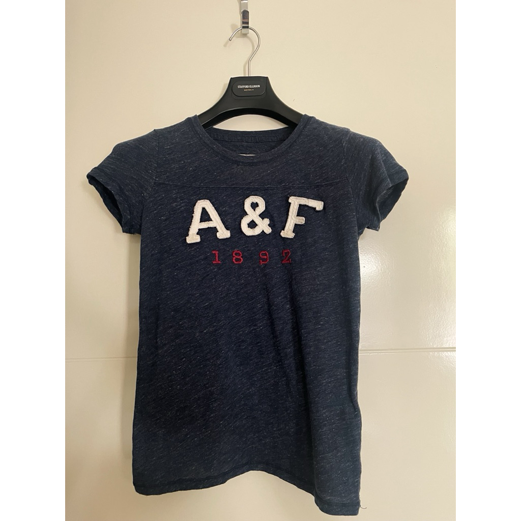ORIGINAL. ABERCROMBIE & FITCH tshirt size S woman (kaos abercrombie & fitch size S)