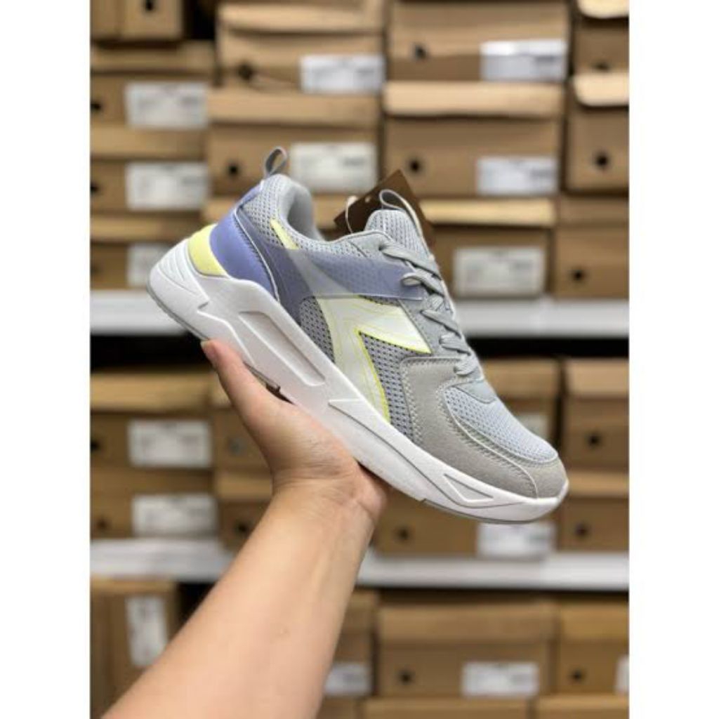 DIADORA MANLEA SEPATU ORIGINAL DIADORA KIM SEPATU RUNNING WANITA SEPATU OLAHRAGA WANITA DIADORA MURA
