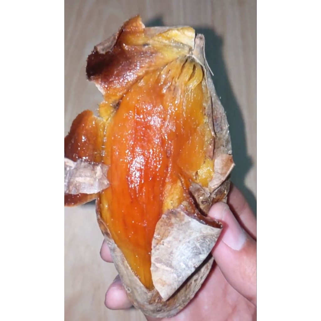 

Ubi Bakar Madu Cilembu Asli Matang (Oven)1kg