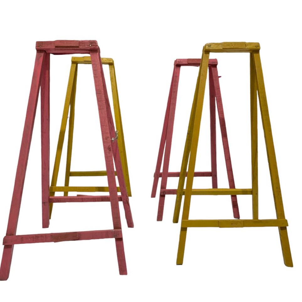 

KODE L42Y Versi 2 Stand Lukis 2 Sisi Uk 3 x4 dan 33X5 Tatakan Lukis Jagrak Mewarnai