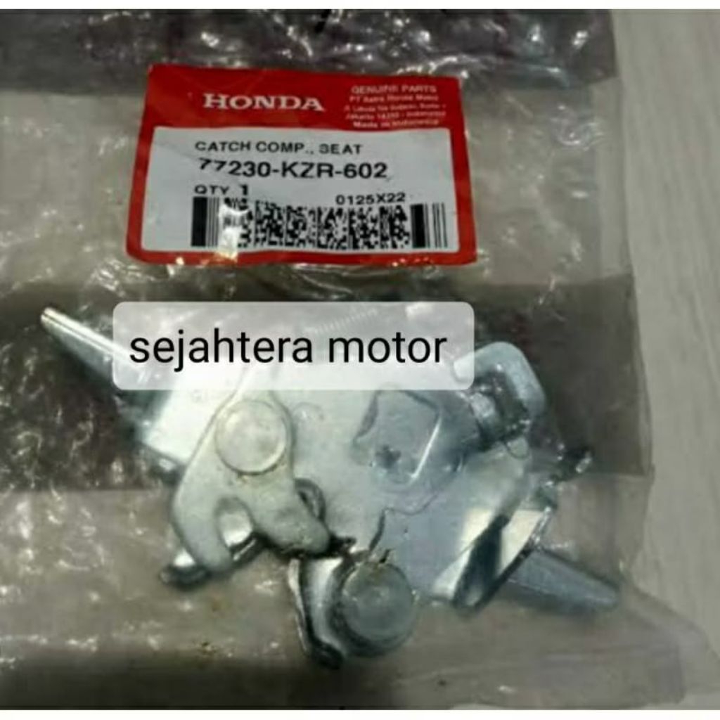 SEAT CATCH COMP/KUNCI LAWAN SADEL asli HONDA untuk motor VARIO FI 77230-KZR-602