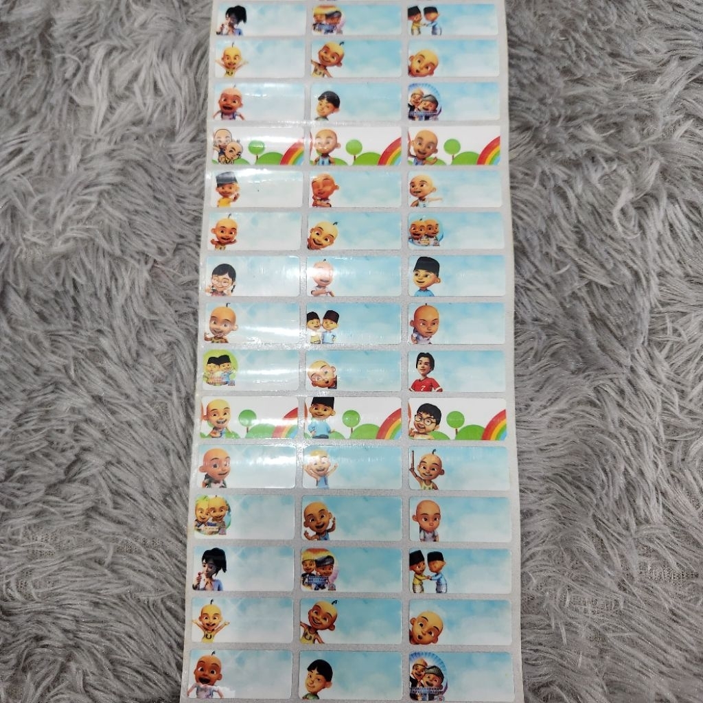 

STIKER NAMA WATERPROOF SIZE M/STIKER NAMA MOTIF UPIN IPIN /STIKER NAMA KARAKTER/STIKER NAMA TERBARU