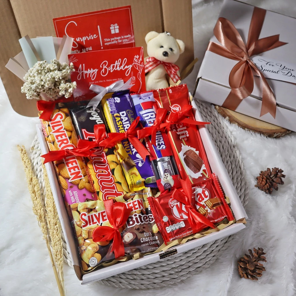 

Hampers Coklat Premium | Kado Ulang Tahun | Hadiah Snack Cowok Cewek | Gift Ultah Pacar Wisuda