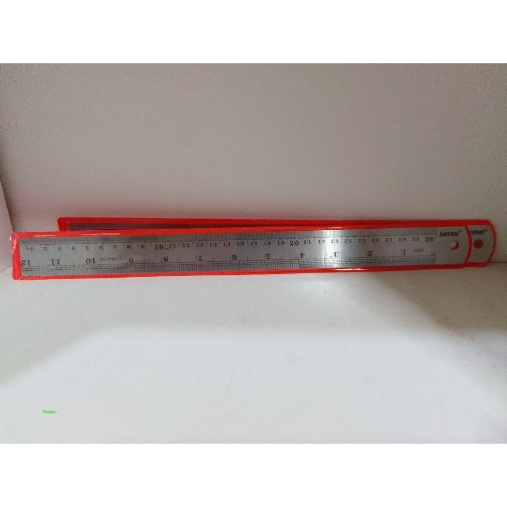 

(1 PCS) PENGGARIS BESI 30CM JOYKO