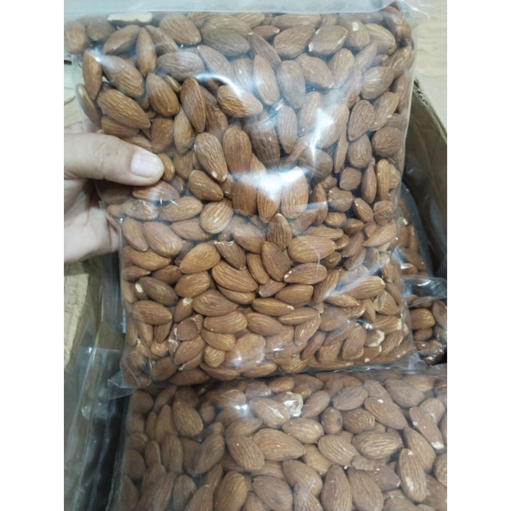 

Kacang Almond Panggang siap makan