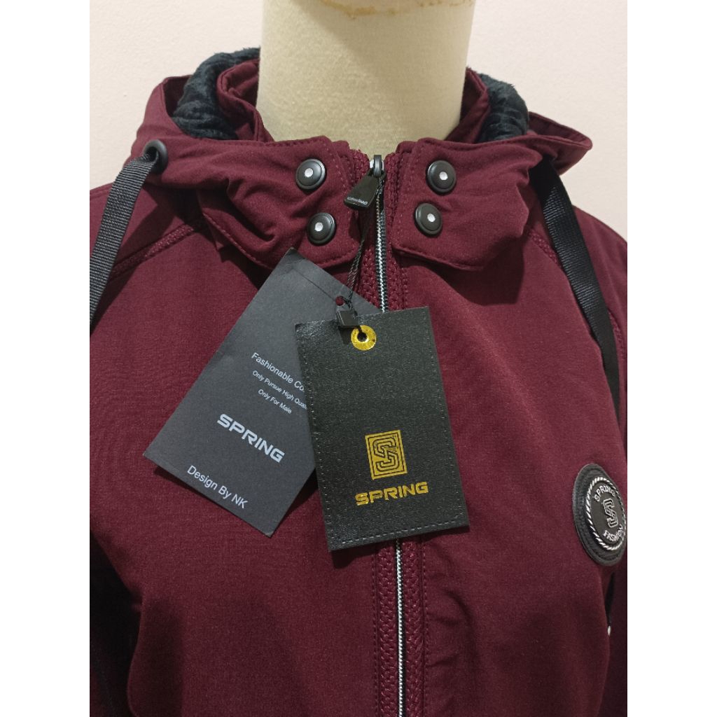 JaketGunung Parasut Pria