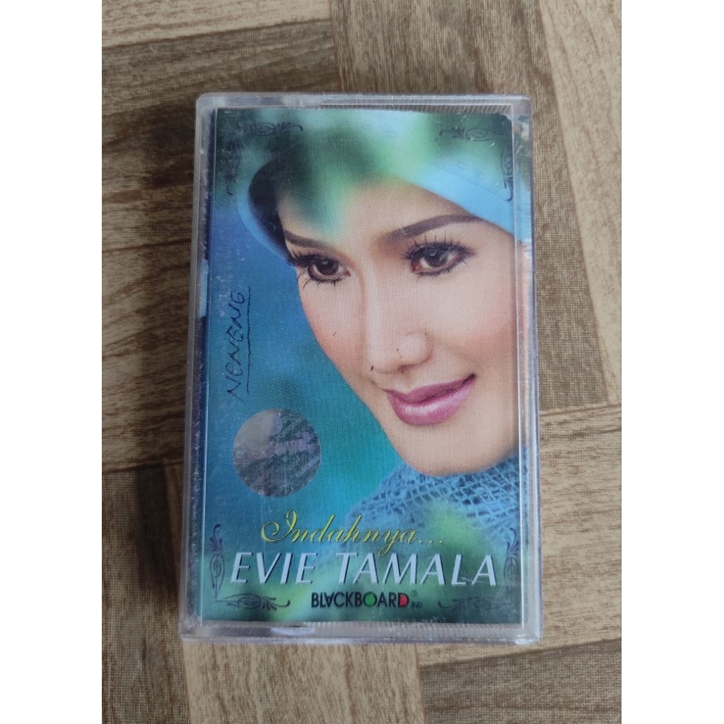 kaset pita indah nya...EVIE TAMALA