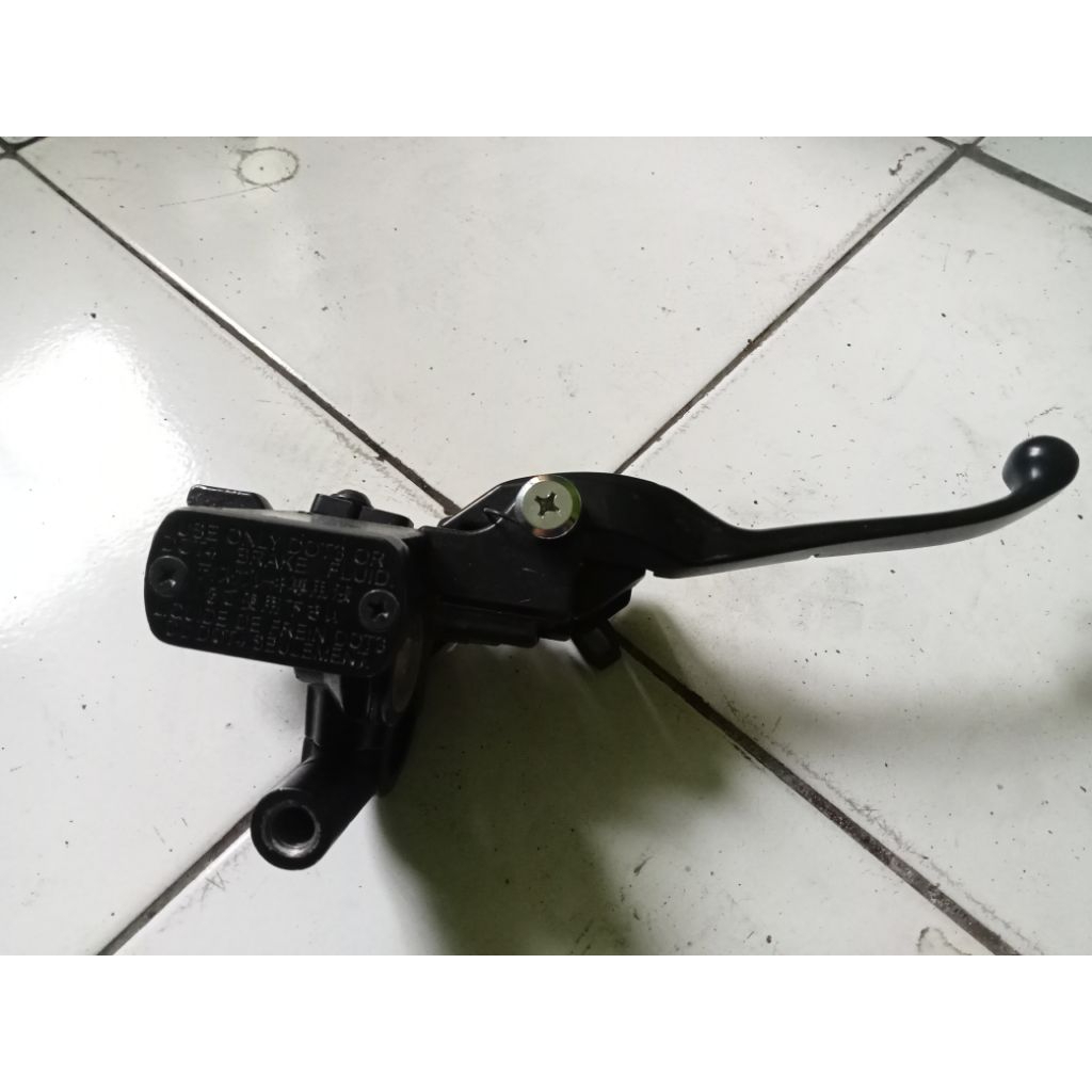 master rem depan Vario 150 new original